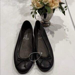 Aeropostale Black Bow Flats